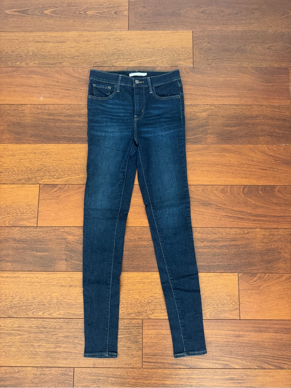 Levi’s 720 High Rise Super Skinny Jeans | Dark Wash | Size 27